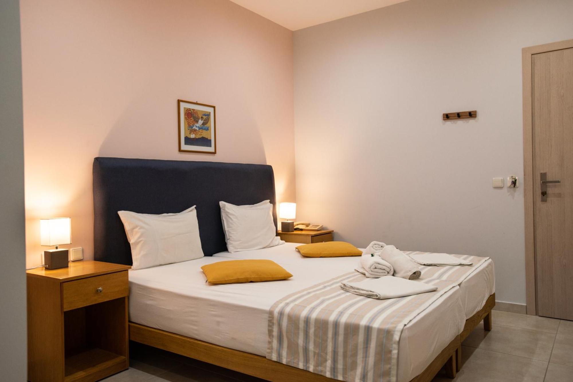 Hotel Neos Ikaros Agia Galini Exteriér fotografie