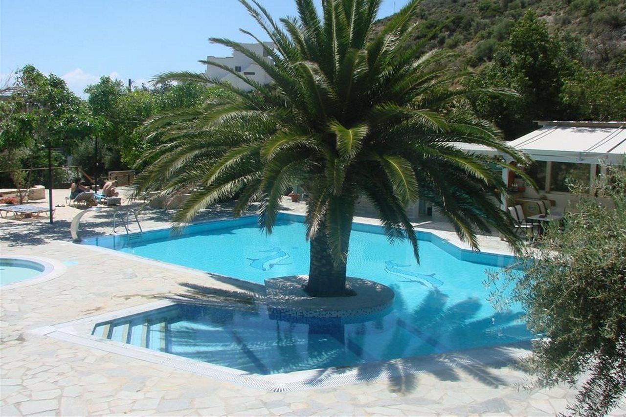 Hotel Neos Ikaros Agia Galini Exteriér fotografie