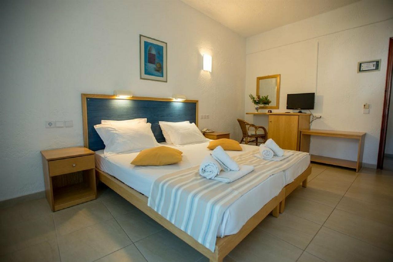 Hotel Neos Ikaros Agia Galini Exteriér fotografie